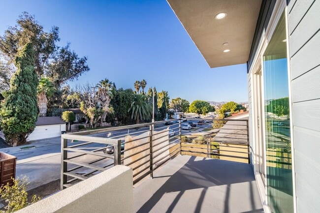 Foto del edificio - 148 S Madison Ave