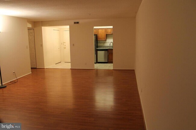 Foto del edificio - 7621 Tremayne Pl