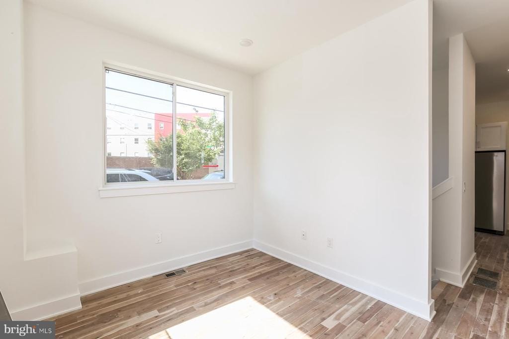 Primary Photo - 1431 Brown St