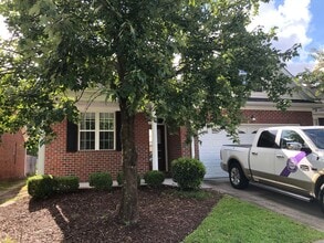 Building Photo - 5326 Christian Dr