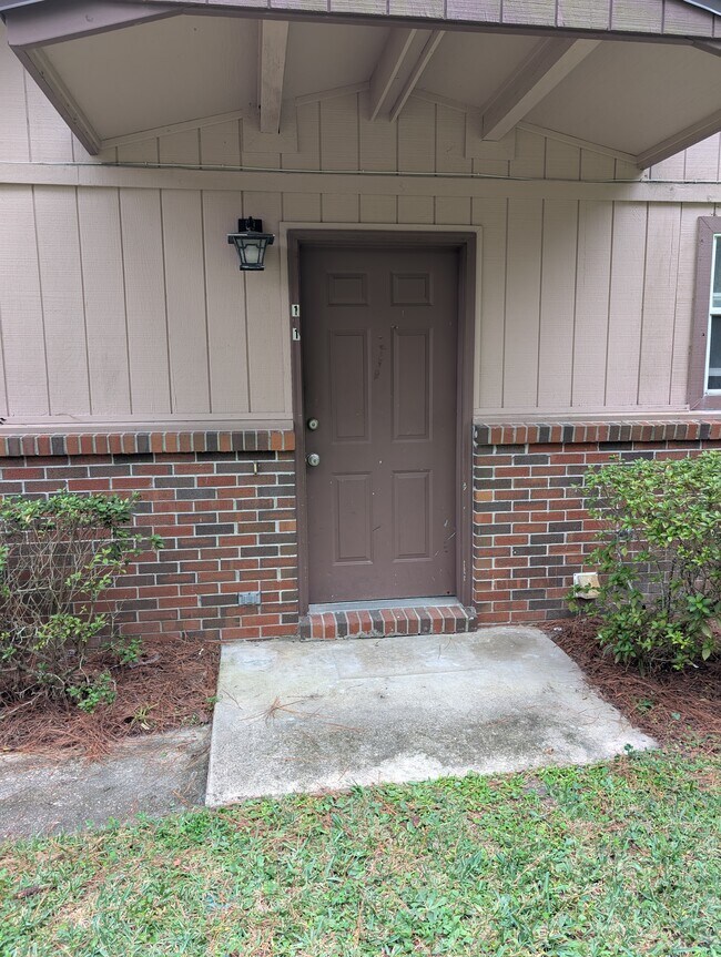 Foto del edificio - 1018 SW McFarlane Ave