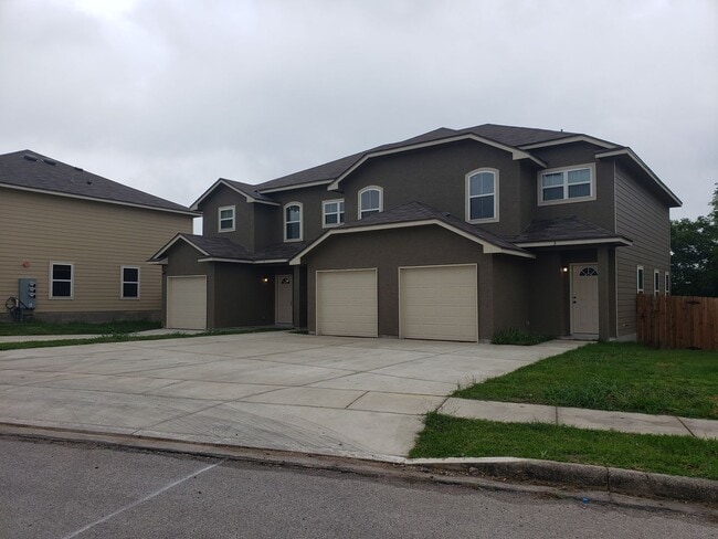 Foto del edificio - Town home for rent