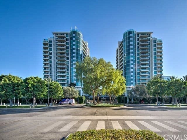 Foto principal - 3141 Michelson Dr