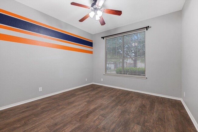 Foto del edificio - Sonoma Ranch Beauty Single Family Home wit...