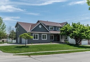 Building Photo - 1723 N 171st St