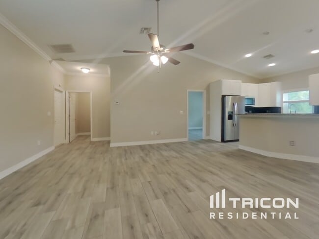 Building Photo - 175 Eppinger Dr