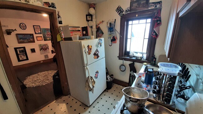 Building Photo - 115 Hudson St