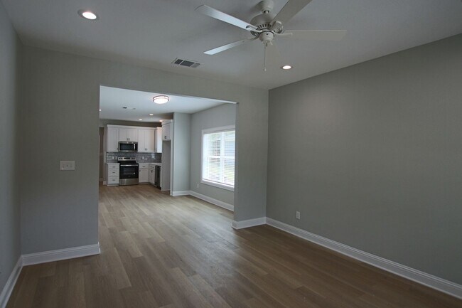 Foto del edificio - Coming Soon! 3 Bed 2 Bath Town Home in Tyler, Tx!