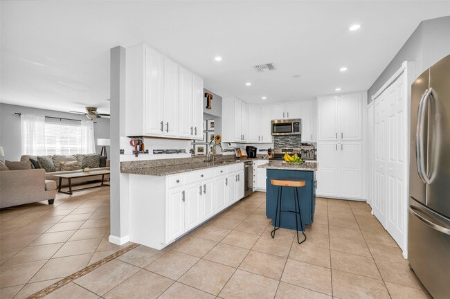 Foto del edificio - 3860 NW 122nd Terrace