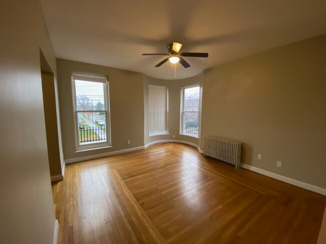 Building Photo - 506 Luzerne Ave