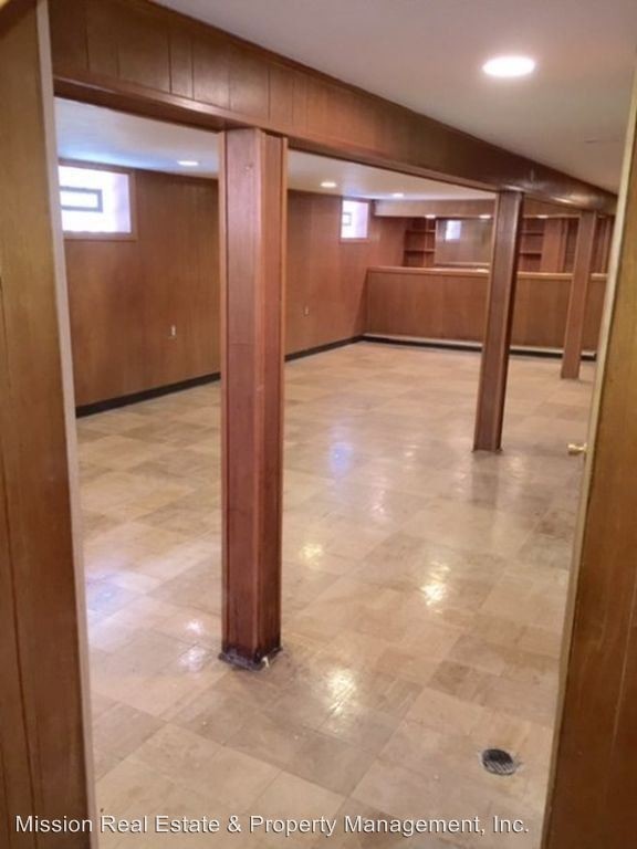 Building Photo - 3 br, 2 bath House - 2753 W 83rd St
