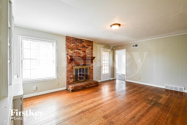 Building Photo - 5117 Scrivener Dr