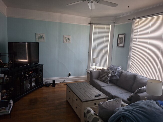 Living Room - 3257 N Newhall St