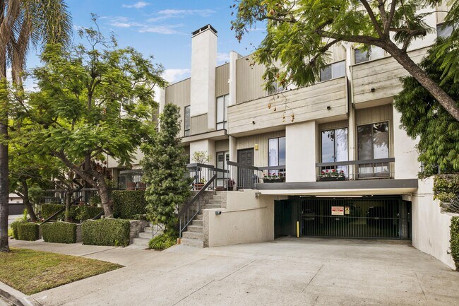 Foto del edificio - 1220 Manning Ave