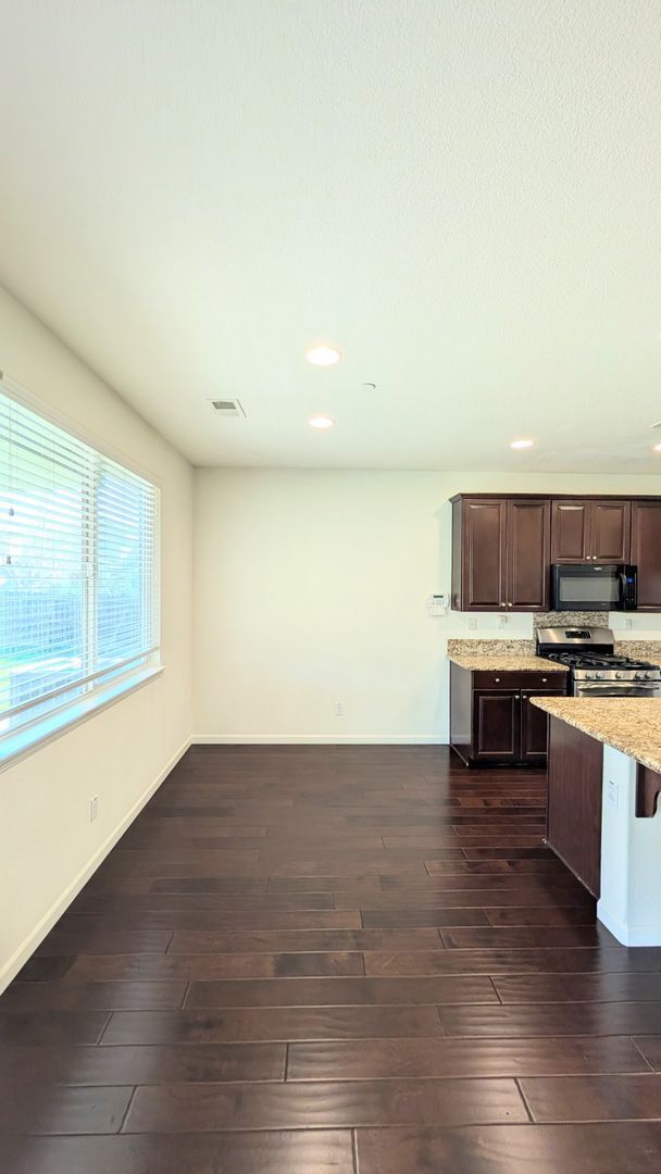 Building Photo - Perfect Single Story Home in Sacramento!