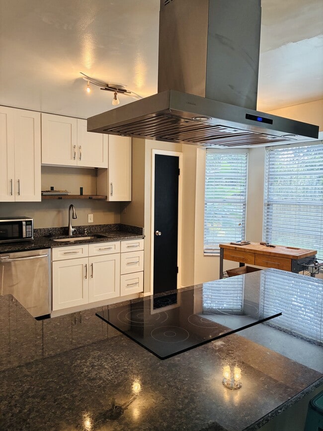 Building Photo - 2112 Spanish Bluff Dr