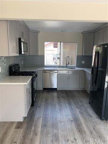 Foto del edificio - 326 Cherry Hills Ln
