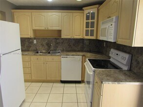 Building Photo - 5555 Ludlam Rd