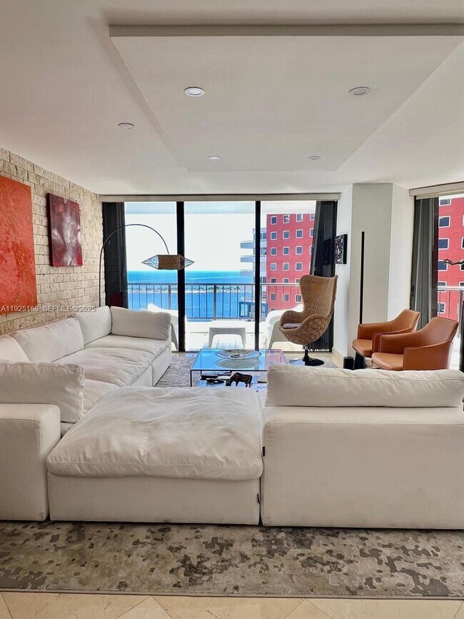 Foto del edificio - 1581 Brickell Ave