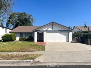 Building Photo - 2045 Chevy Chase Dr