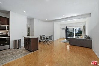 Building Photo - 1440 Veteran Ave