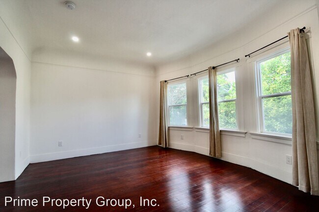 Foto del edificio - 3 br, 2 bath House - 1442 37th Ave.