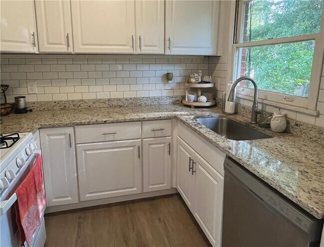 Foto del edificio - 2560 Walton Way SW
