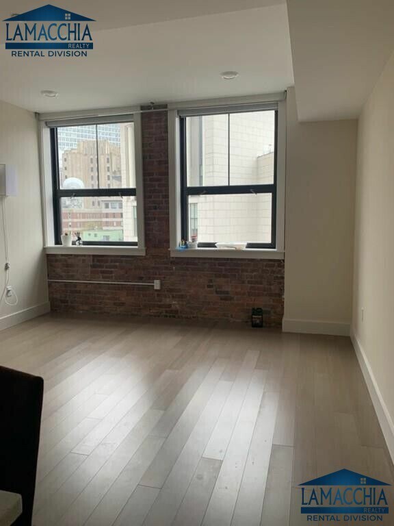 Building Photo - 132 Portland St