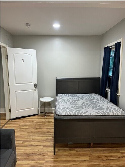 Foto del edificio - Fully-Furnished Rooms for Rent