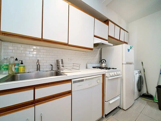 Foto del edificio - 51 W 88th St