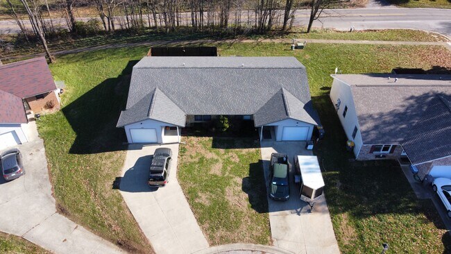 Building Photo - 3385 S Burks Ct