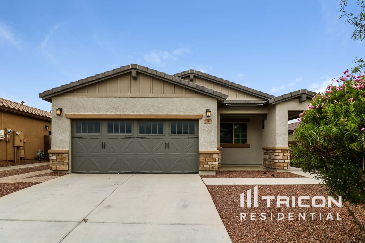 Foto principal - 17142 W Seldon Ln