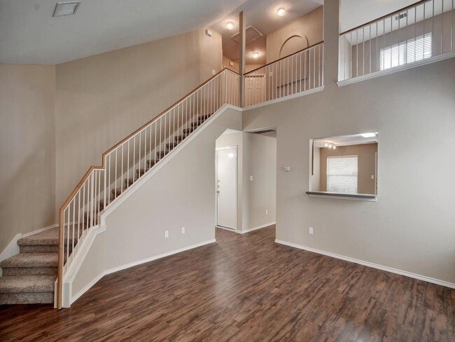 Building Photo - 153 Chesser