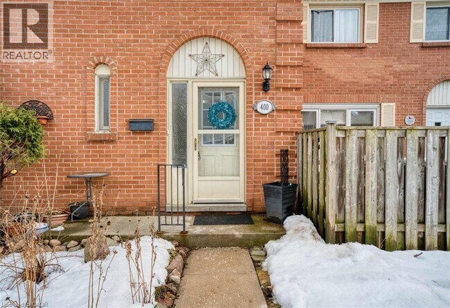 Building Photo - 400 Homestead Ct