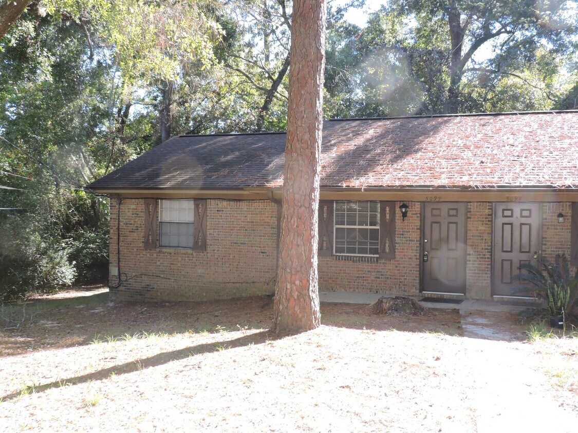 Primary Photo - Convenient Northeast location!
