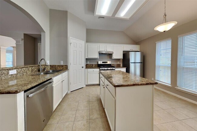 Foto del edificio - 24911 Abbey Ct