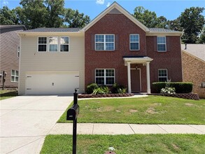Building Photo - 3051 Montauk Hill Dr NE