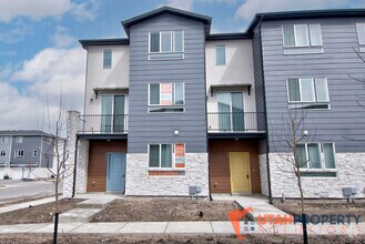 Building Photo - 999 W 360 S