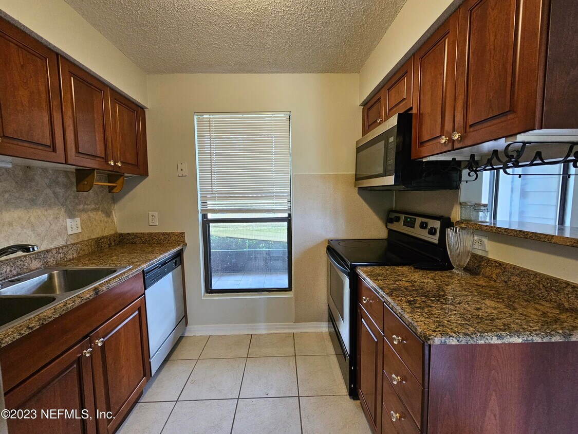 10200 Belle Rive Blvd Unit 203, Jacksonville, FL 32256 Condo for Rent