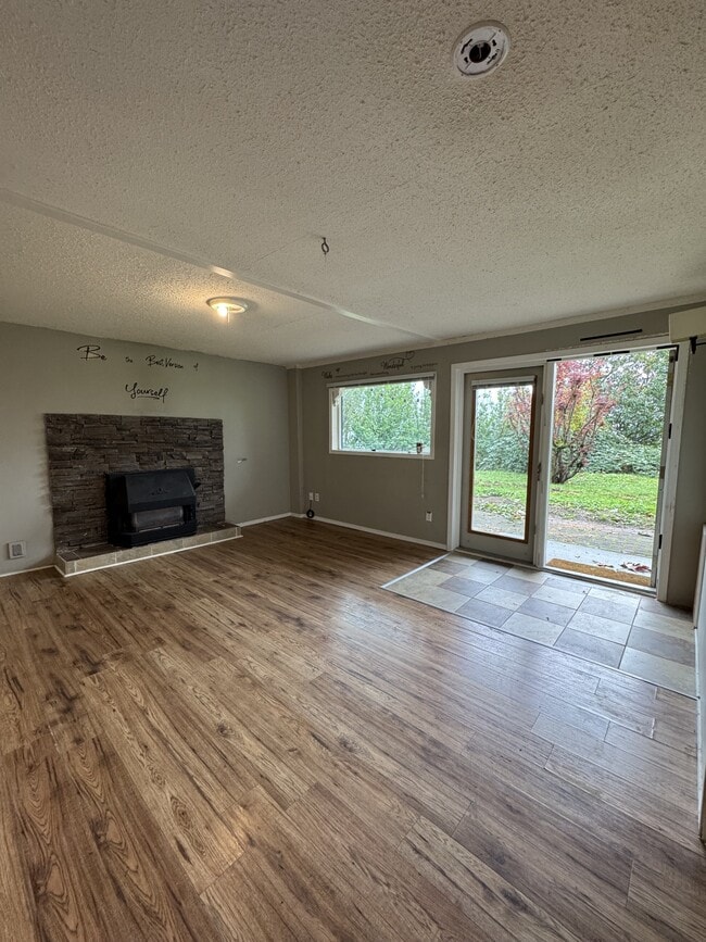 Building Photo - 33332-33334 4 Ave