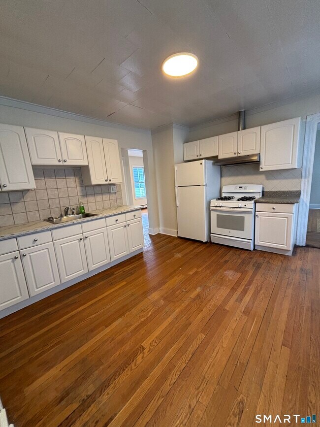 Foto del edificio - 2395 Main St