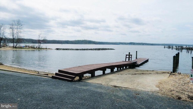 Building Photo - 76 NE Isles Dr