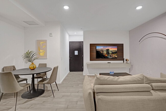 Foto del edificio - 398 NE 5th St