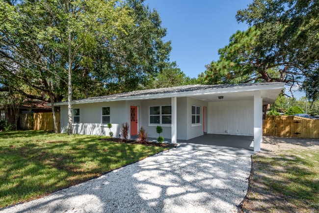 Building Photo - 763 NE 12th St