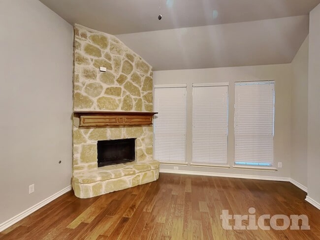 Foto del edificio - 219 Hartley Ln