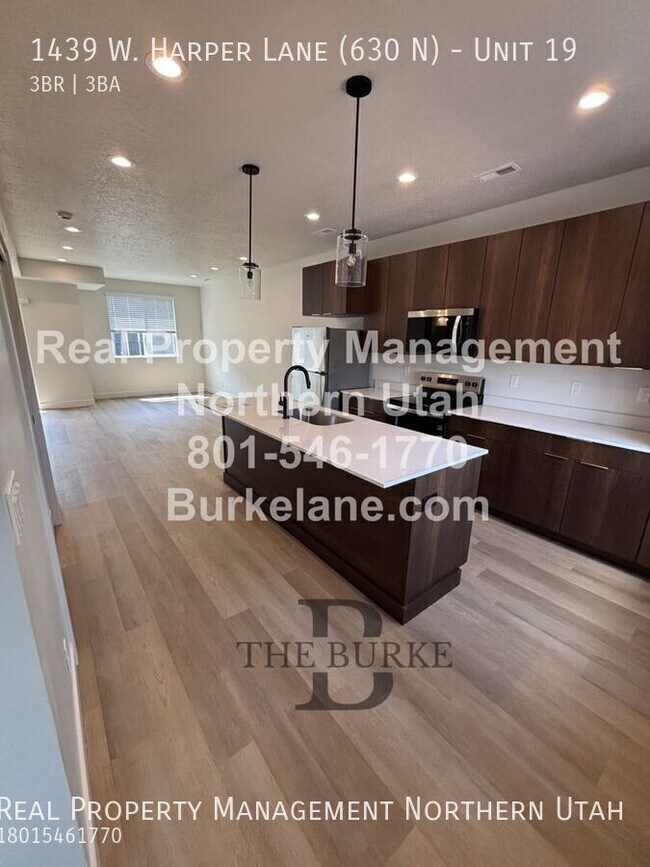 Building Photo - 1439 Harper Ln