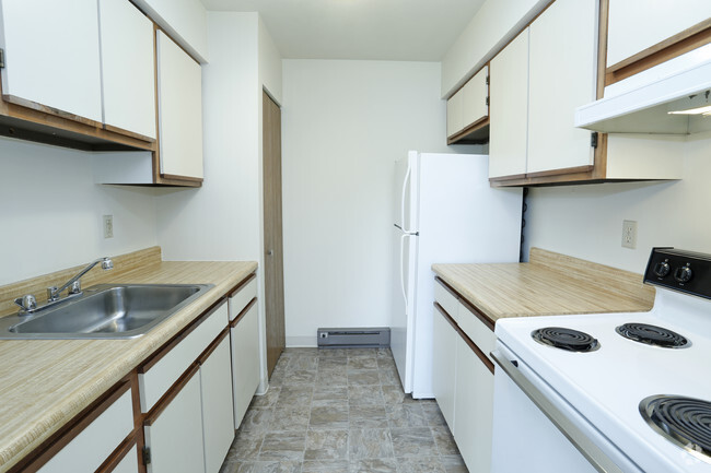 2BR (White Valley) - Kitchen - Oak Creek Apartments