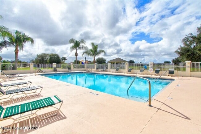 Building Photo - 680 Wickham Lakes Dr