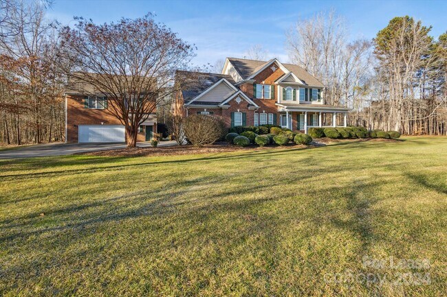 Building Photo - 8704 Hayden Way