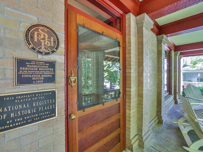 Building Photo - 1405 W 9th Ave